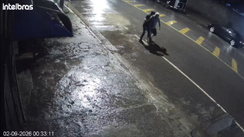Morte a facadas motivada por clássico entre Cruzeiro e Atlético: vítima e suspeito caminhavam juntos antes do crime; veja vídeo