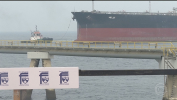 Bloqueio americano no Estreito de Ormuz faz cotação do barril de petróleo subir no mercado internacional